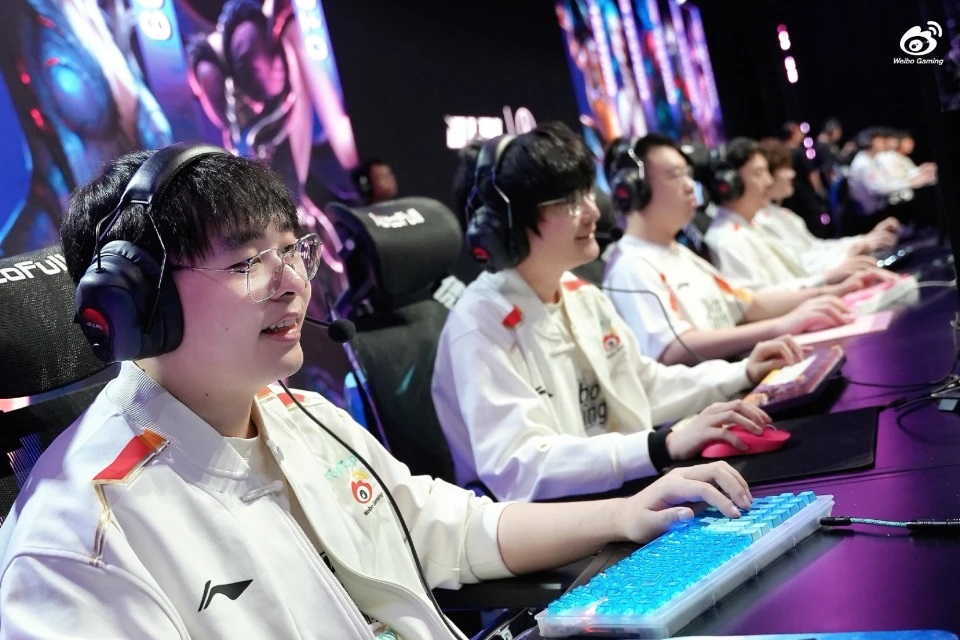 2025LPL季后赛第二日,WBG3-2击败AL晋级胜者组