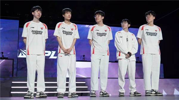 AL3-0横扫JDG晋级败决,JDG进入冒泡赛