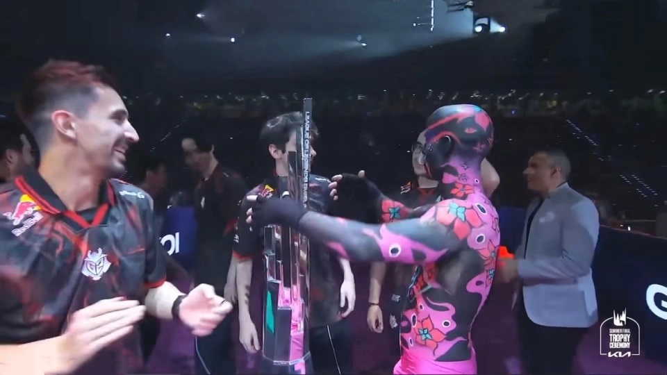 G2速通MKOI夺冠(S赛种子顺位全部确定),LOL首位联赛15冠王诞生