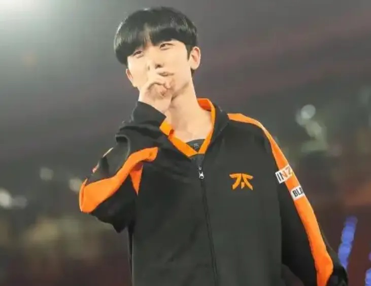 英雄联盟公布了S15最年轻的六位参赛选手名单！最小的选手只有17岁